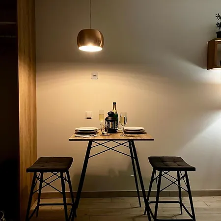 Studio, Location, Coffe Gift, 10m2 Balcony * 布拉迪斯拉发